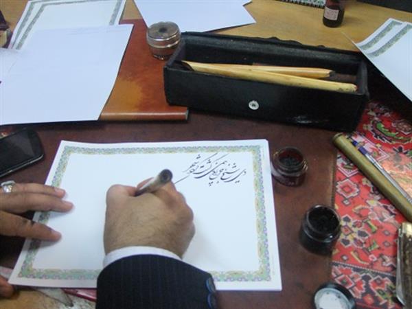 برپایی نمایشگاه خوشنویسی قرآنی به مناسبت هفته قرآنی دانشگاه ها