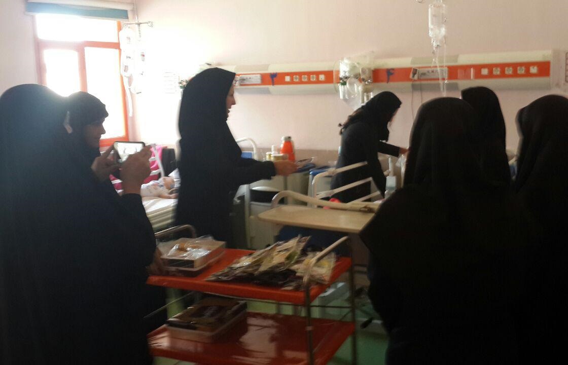عیادت کارکنان مرکز بهداشت ازکودکان 5