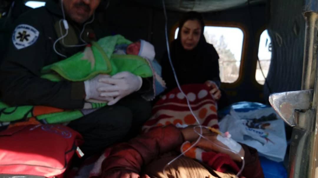 گزارش نجات جان مادر باردار ساکن روستای چشمه مار از مناطق محروم سراب سرفیروزآباد