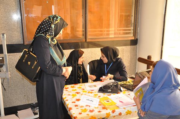 برپایی تیم سیار سلامت ارائه دهنده خدمات بهداشتی اولیه در محل همایش سفیران سلامت (بیمارستان امام رضا) 8