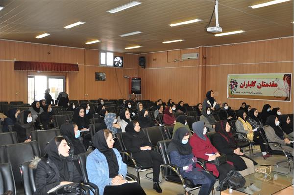 برگزاری کارگاه سلامت زنان در دوران باروری و یائسگی