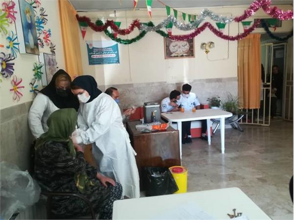 انجام واکسیناسیون کرونا در مراکز توانبخشی بهزیستی کرمانشاه