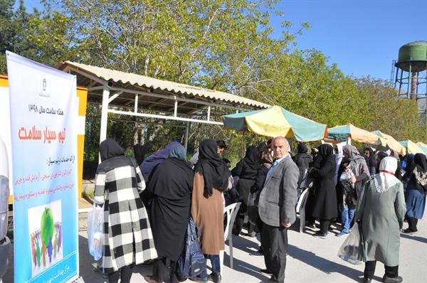 برپایی تیم سیار سلامت ارائه دهنده خدمات بهداشتی اولیه در محل همایش ورزش و صبحانه سالم(مجموعه ورزشی کوثر) 31