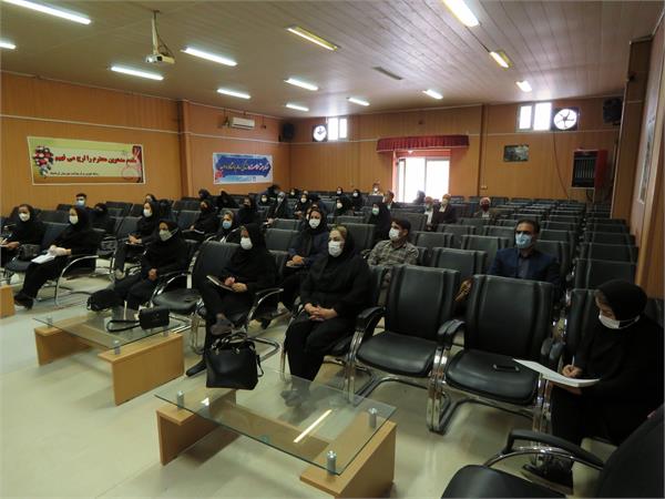 تشکیل جلسه بررسی وضعیت واکسیناسیون کووید-19 شهرستان کرمانشاه