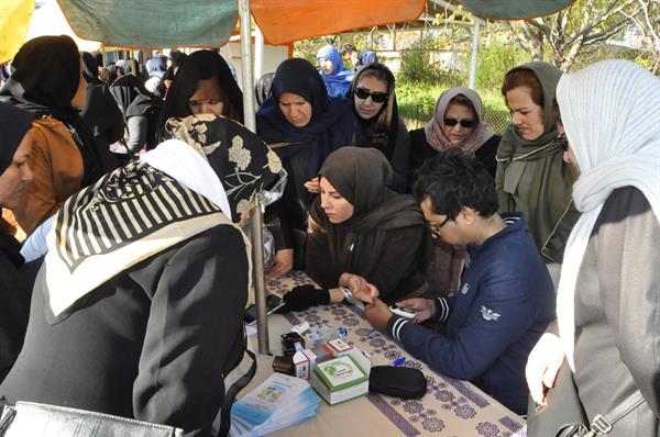 برپایی تیم سیار سلامت ارائه دهنده خدمات بهداشتی اولیه در محل همایش ورزش و صبحانه سالم(مجموعه ورزشی کوثر) 15