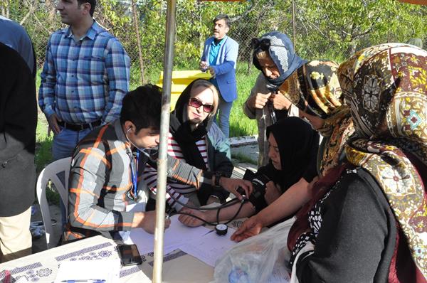 برپایی تیم سیار سلامت ارائه دهنده خدمات بهداشتی اولیه در محل همایش ورزش و صبحانه سالم(مجموعه ورزشی کوثر) 14