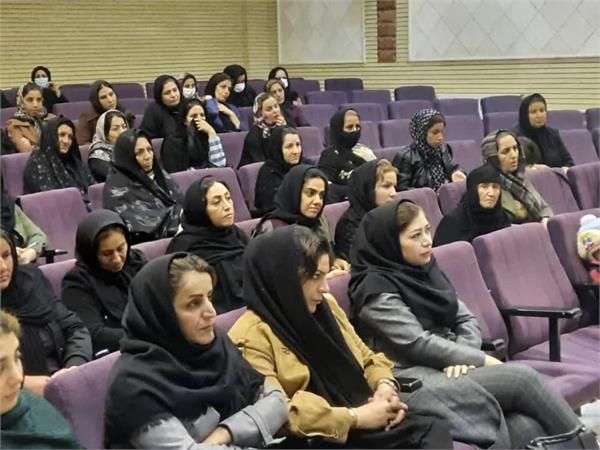 برگزاری جلسه آموزشی به مناسبت هفته ملی سلامت زنان