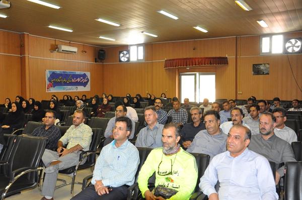 برگزاری جلسه آموزشی در خصوص برنامه های کنترلی در ایام محرم واربعین حسینی در مرکز بهداشت شهرستان کرمانشاه  1