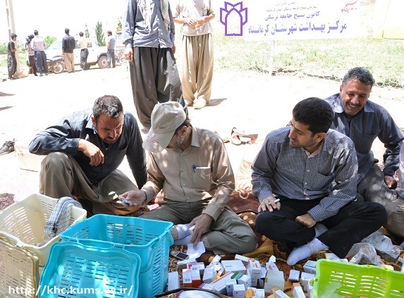 ویزیت عشایر کوچ توسط اعضای کانون بسیج جامعه پزشکی مرکزبهداشت شهرستان کرمانشاه