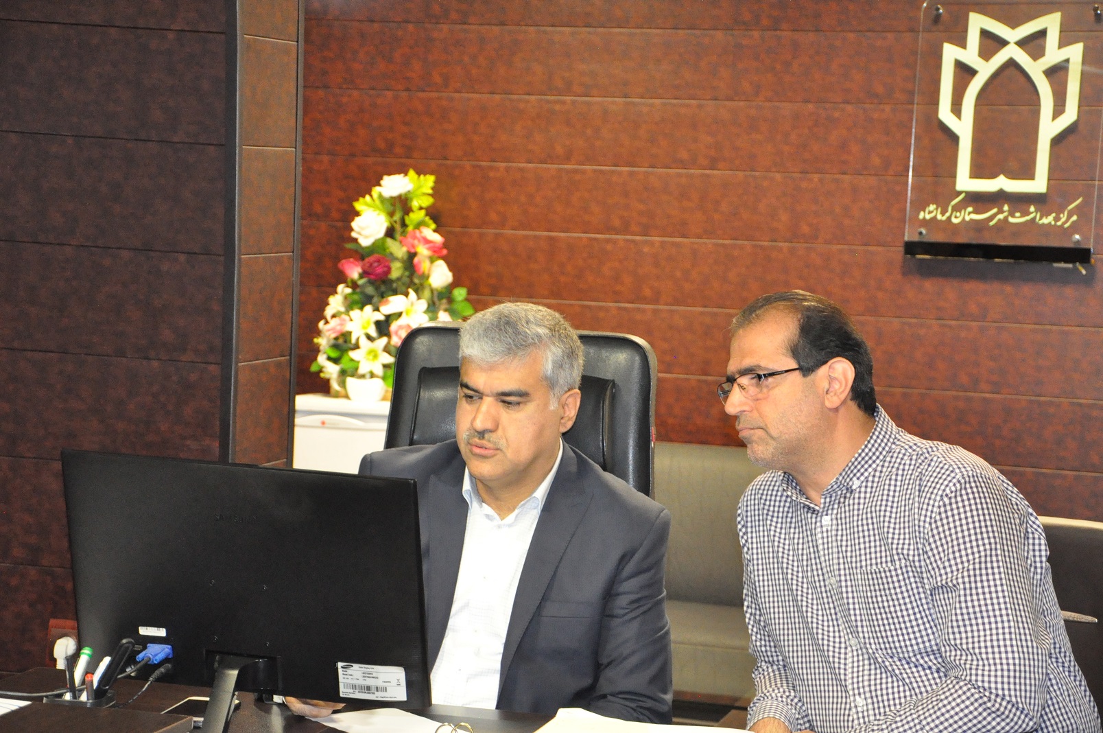 جلسه ریاست محترم دانشگاه در مرکز بهداشت کرمانشاه 6