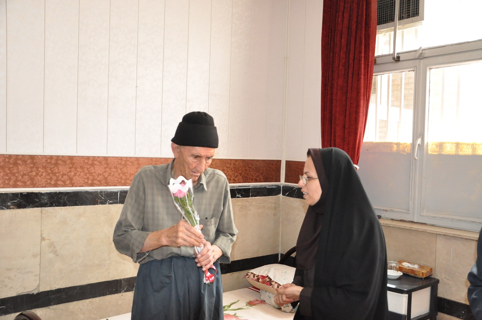 بازدید اعضائ شورای سالمندی از مرکز شبانه روزی شمیم مهر  7