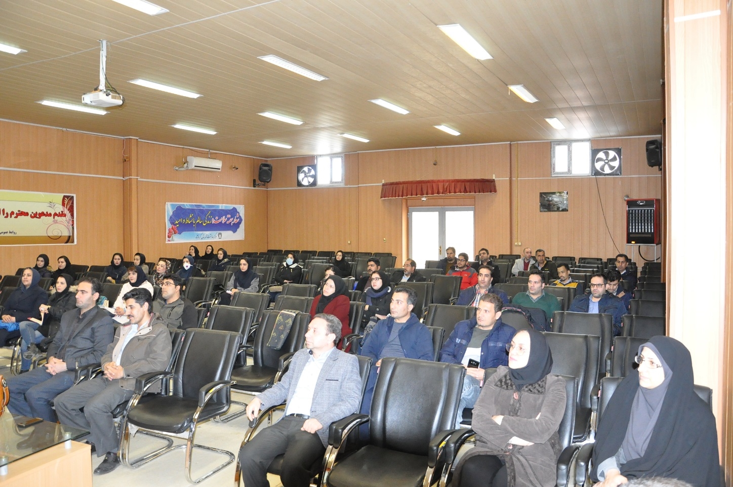 جلسه آموزشی پیشگیری از کرونا ویروس  کارشناسان صتایع  1