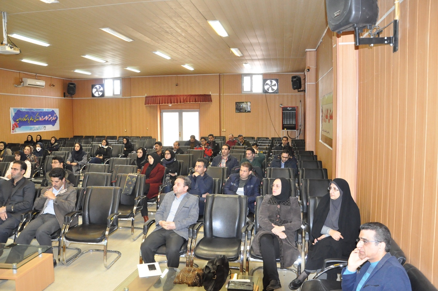 جلسه آموزشی پیشگیری از کرونا ویروس  کارشناسان صتایع  4