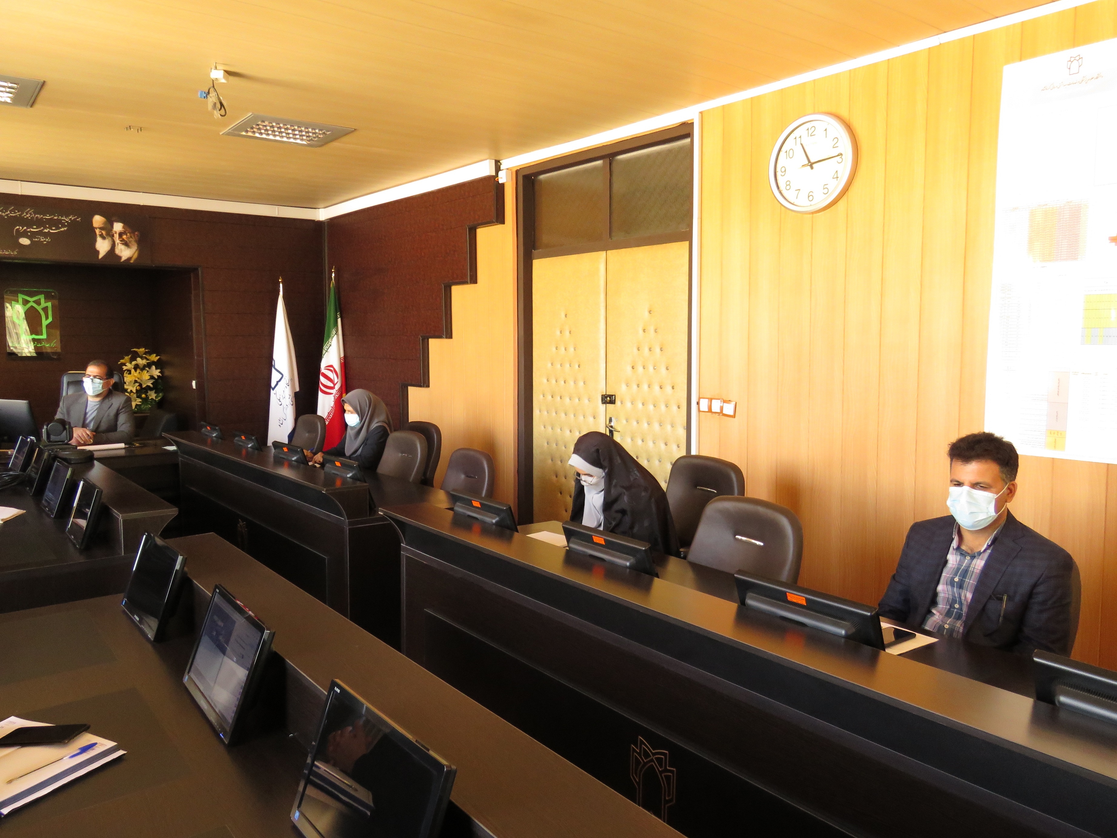 وبینار استان 3-8-400 2