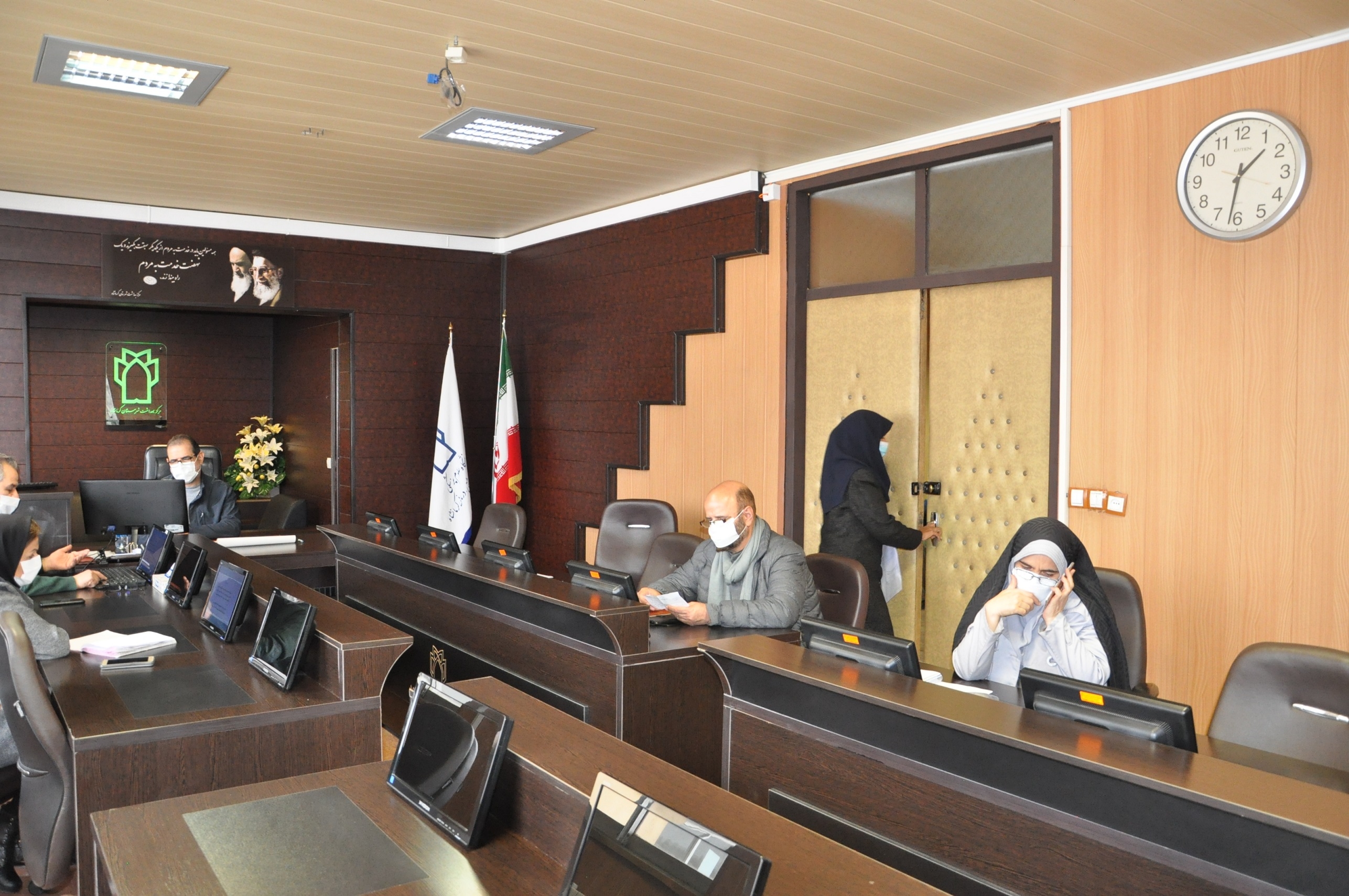 اتاق دکتر 400-10-27 2