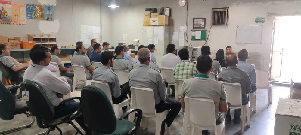 آموزش کارکنان شرکت پخش راز درخصوص وبا ، تب کریمه کنگو
