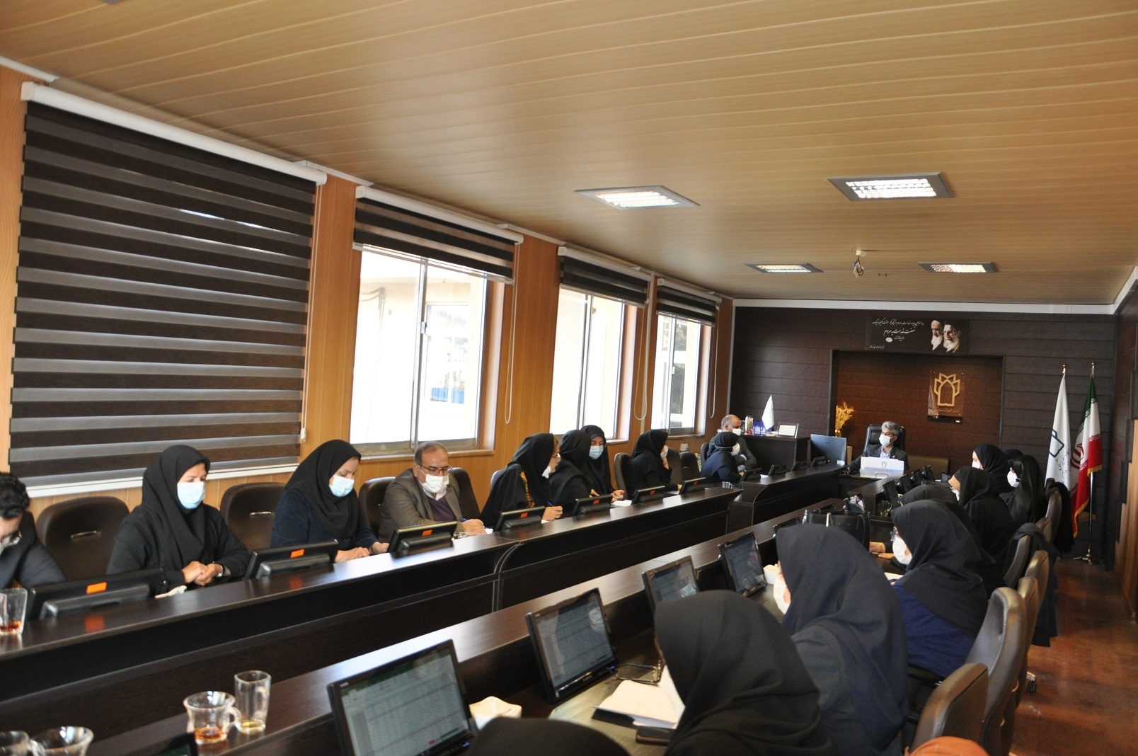 دکتر نادری  2