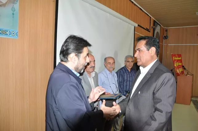 تجلیل از بازنشستگان  1